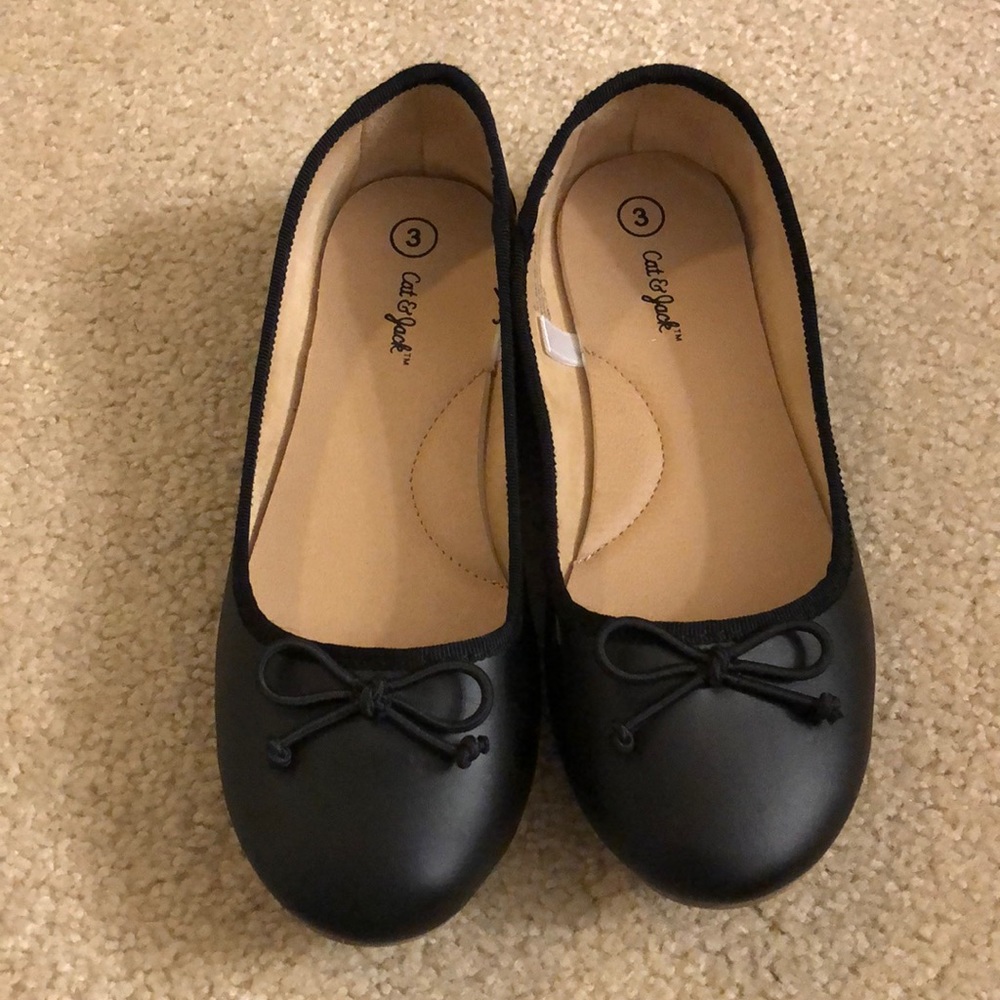 Girls Cat & Jack black slip on shoe
